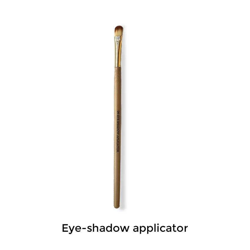 Eyeshadow Applicator No.04 (Compact & Soft) Clazona