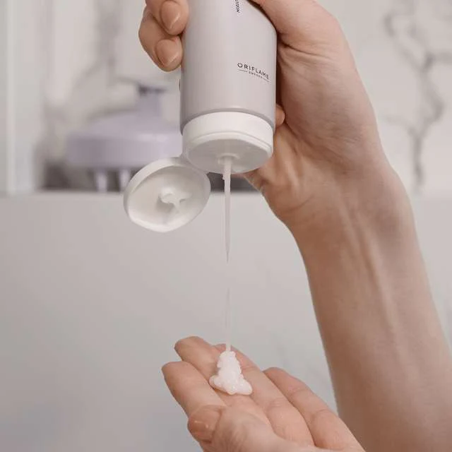 Oriflame DUOLOGI Light Cream Conditioner – 150 ml - Image 2